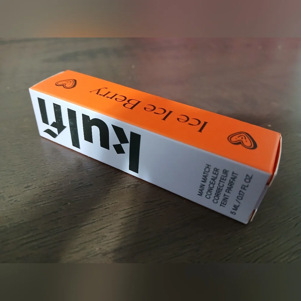Kulfi Main Match Concealer, a hydrating, crease-proof